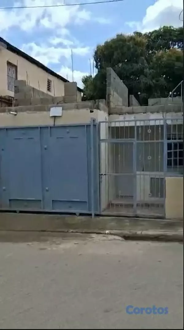 apartamentos - Versatilidad y Confort en una Construcción de Doble 2
