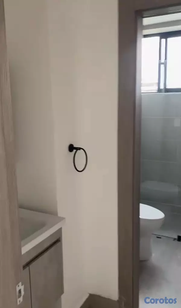 apartamentos - Venta de Apartamento Nuevo en Bella Vista, 5to piso. 
 7