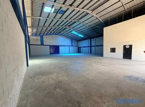 oficinas y locales comerciales - Alquilo Nave Industrial en Las Americas Santo Domi 2