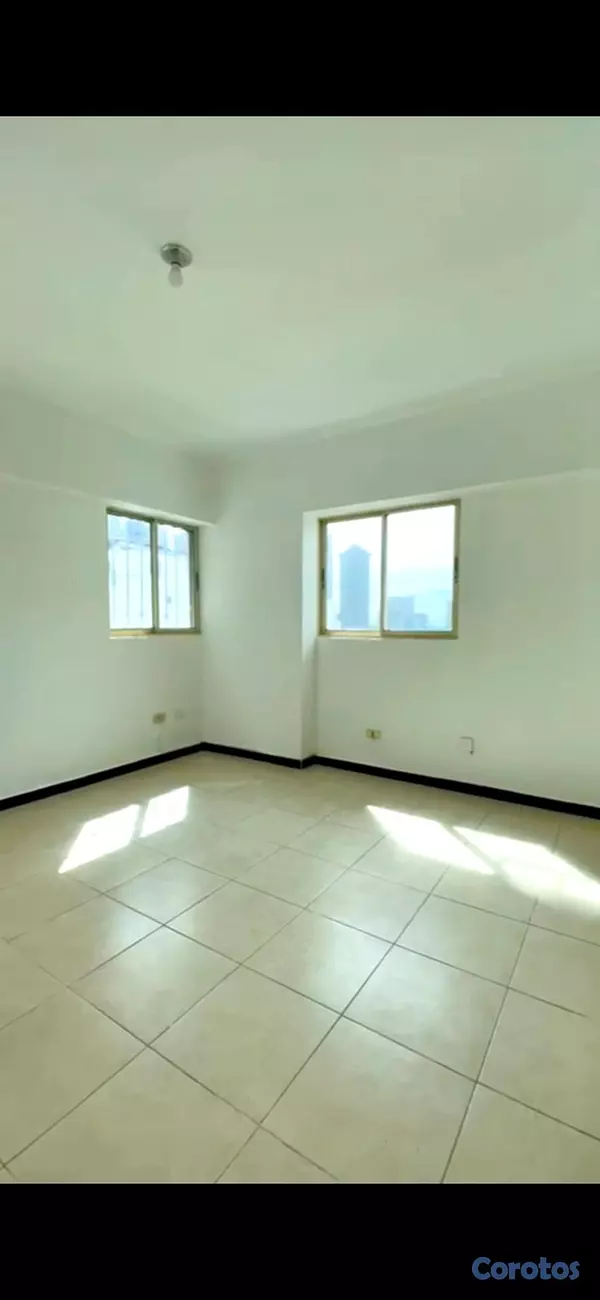 apartamentos - 2 Hab en torre de Av. Enriquillo  8
