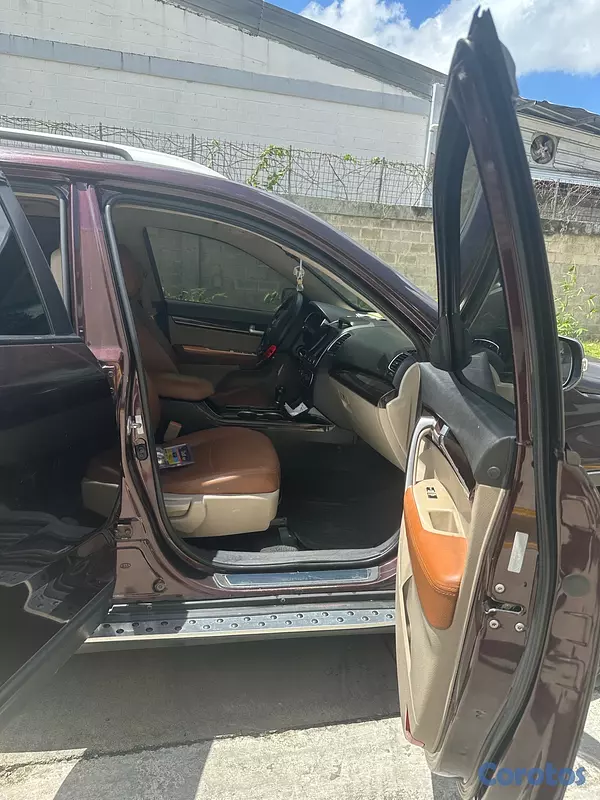 jeepetas y camionetas - vendo Vehículo Kia sorento  6