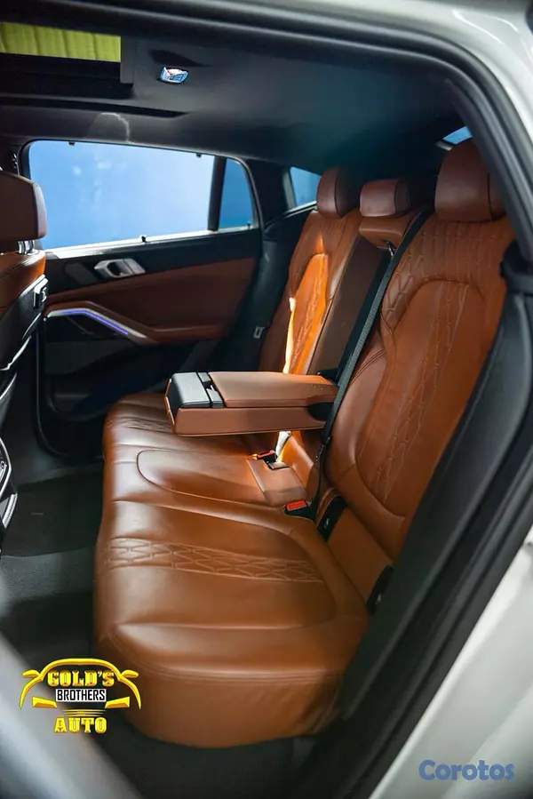 jeepetas y camionetas - BMW X6 M60i 2024 Recien Importada Clean Carfax 8