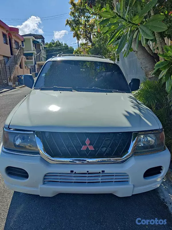 jeepetas y camionetas - Excelentes condiciones. Vendo porque me voy  2