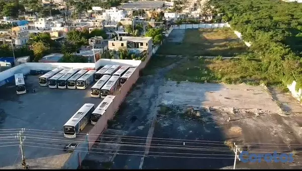 solares y terrenos - Terreno de 10,000 m² en la Av. Las Américas Ideal  3
