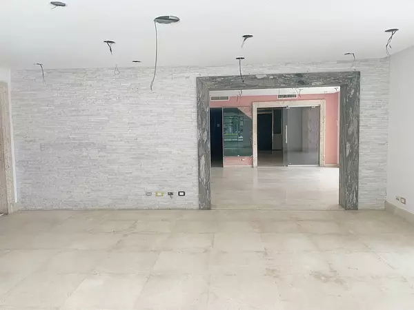 oficinas y locales comerciales - Local esquinero en Naco 5