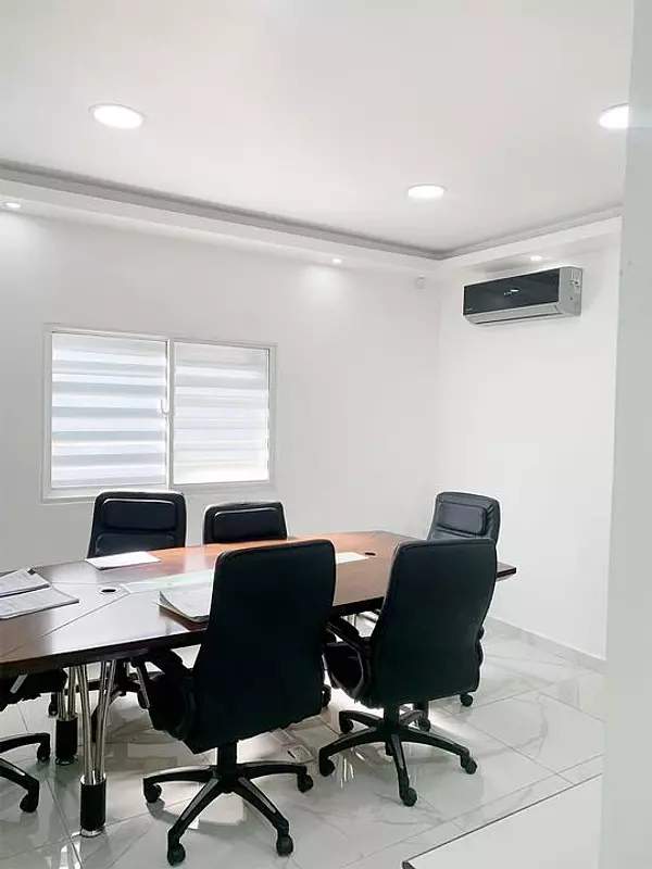 oficinas y locales comerciales - Local en el millon 5