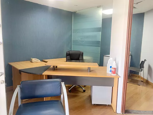 oficinas y locales comerciales - Local amueblado en naco  4