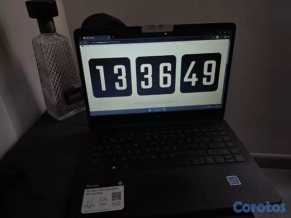 computadoras y laptops - Laptop HP 14” en excelente estado 4