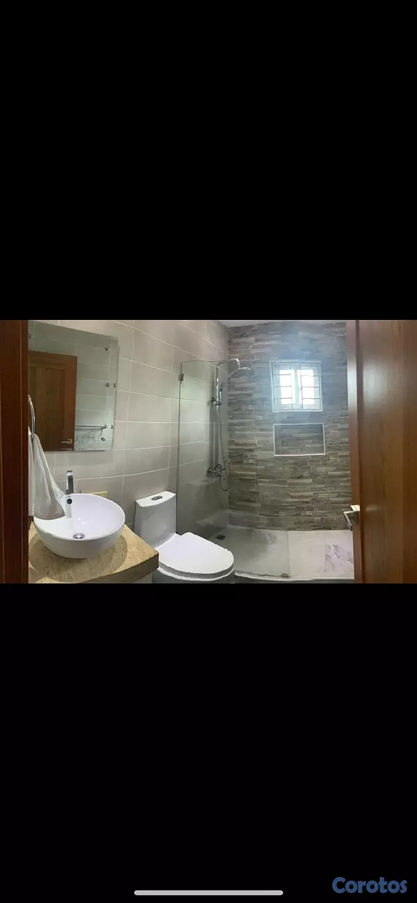 casas vacacionales y villas - Descubre esta hermosa propiedad en Doral park 9