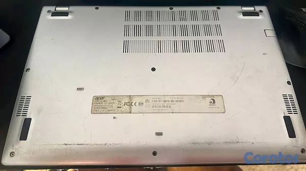 computadoras y laptops - Acer aspire 5 pantalla dañada y tapa inferior para cambiar  2