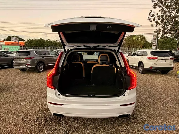 jeepetas y camionetas - volvo xc 90 2018 momentun 6