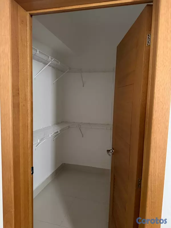 apartamentos - Apartamento en venta, con amueblado o vacío. Mirador Norte. 3er piso.
 9