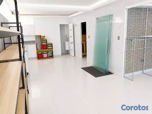oficinas y locales comerciales - Local comercial de 188mt2 dos niveles en Alquiler, 4