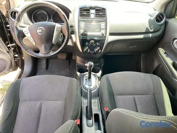 carros - Nissan Versa 2017 6
