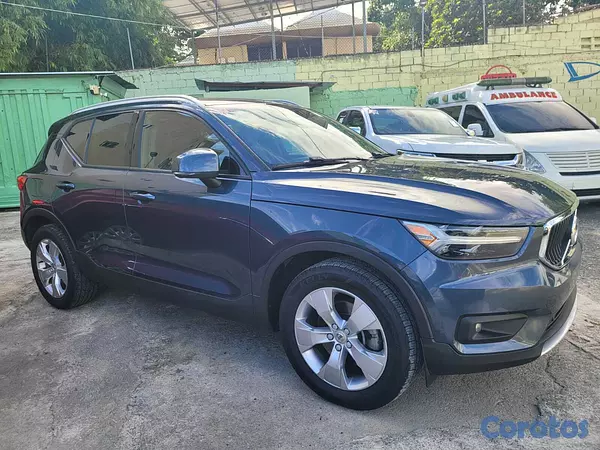 jeepetas y camionetas - Volvo XC40 Momentum 2021 1