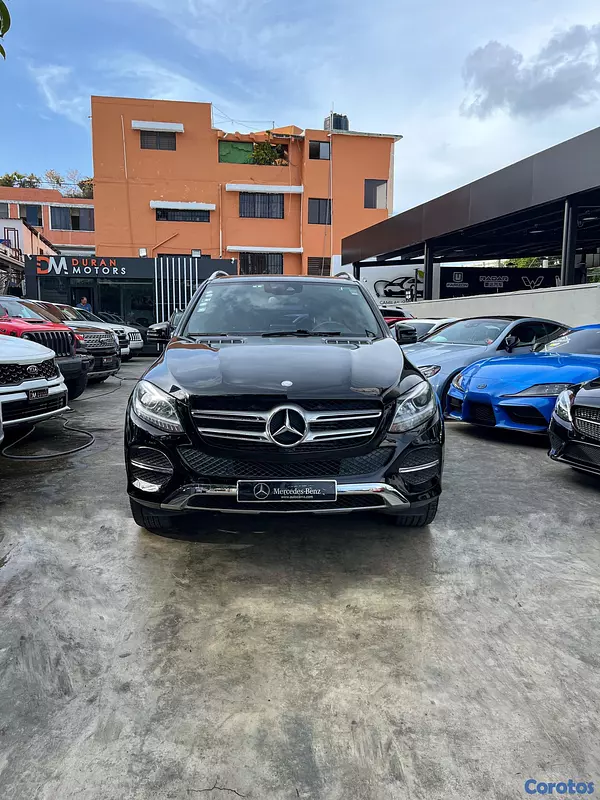jeepetas y camionetas - Mercedes Benz GLE-250D 4Matic 2017 2