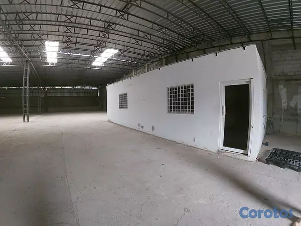 otros inmuebles - Nave 900 mts en la Av. Monumental 2