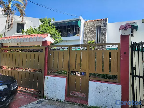 casas - Vendo casa en Avenida Independencia  4