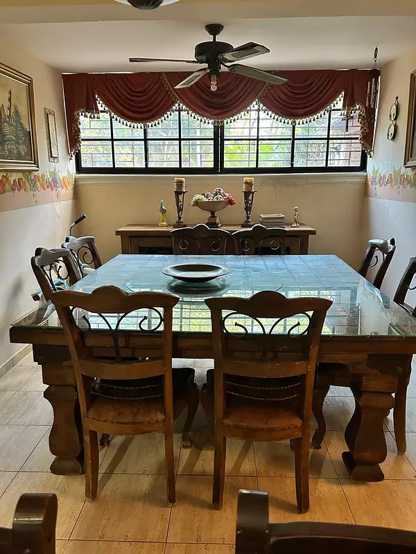 casas - Vendo casa en Av. Independencia  8