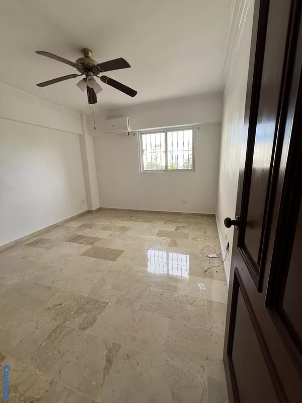 apartamentos - Apartamento en Alquiler clásico en Piantini de 3 habitaciones 2 parqueos  8