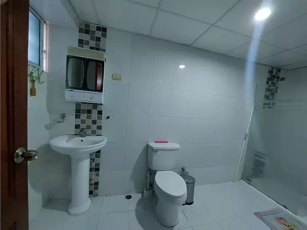 apartamentos - Acogedor Apartamento en 2do. Nivel, Amplia Terraza Techada  8