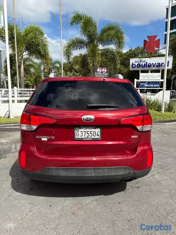 jeepetas y camionetas - Kia Sorento 2014 Negociable 3