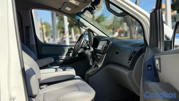 jeepetas y camionetas - 2020 Hyundai Grand Starex Diesel 6