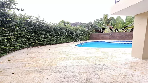 casas - ALQUILER DE CASA EN LA URBANIZACION FERNANDEZ 5