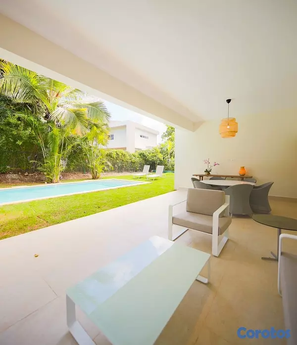 casas vacacionales y villas - venta de Villa con 600mts y piscina en punta cana village República Dominicana  7