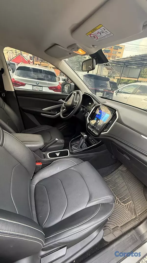 jeepetas y camionetas - Chevrolet Captiva LT 2023 8