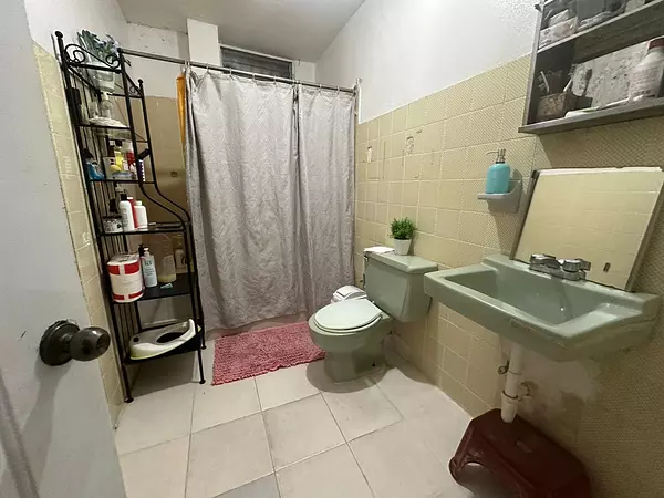 apartamentos - Vendo independencia km 9  
 2 nivel
 3 habitaciones, 
Precio RD$ 4,900,000 9