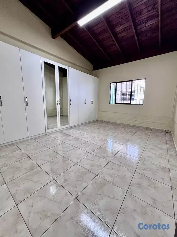casas - Casa de 4 habitaciones 4 baños en alquiler para ne 17