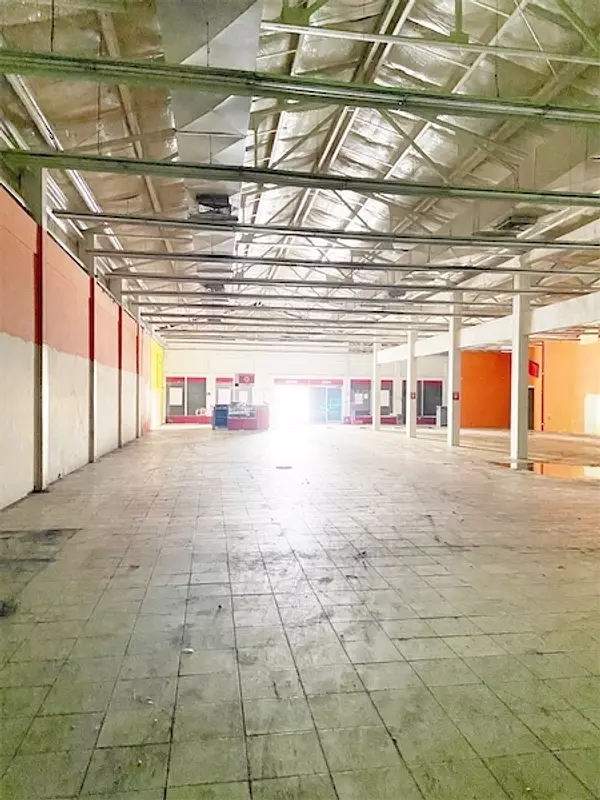 oficinas y locales comerciales - Local en sector altamente comercial 6