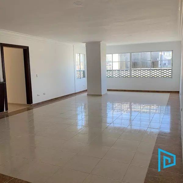 apartamentos - Esperilla

Alquilo apartamento clásico con baños remodelados.
 6