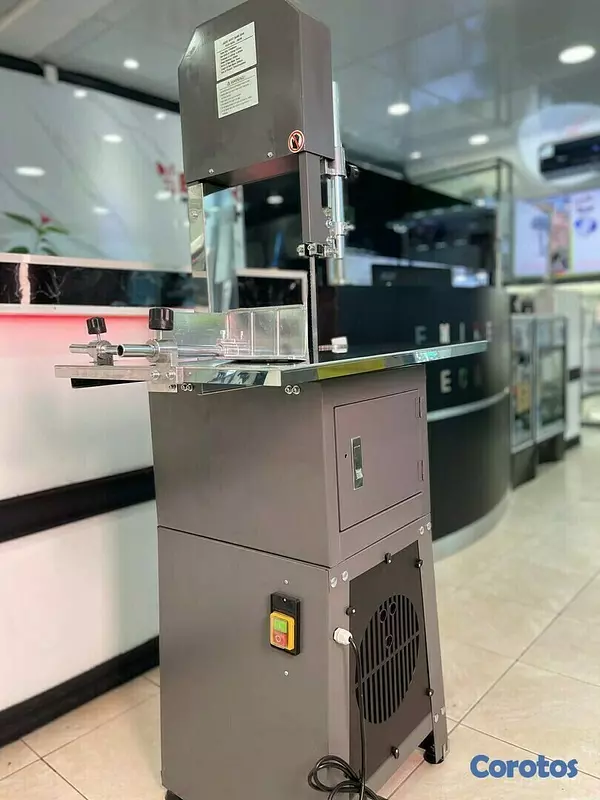 equipos profesionales - Sierra sin fin cortadora de hueso con base para cortar y moler carnes sinfin 2