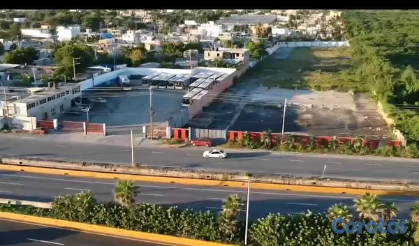 solares y terrenos - Terreno de 10,000 m² en la Av. Las Américas Ideal  2