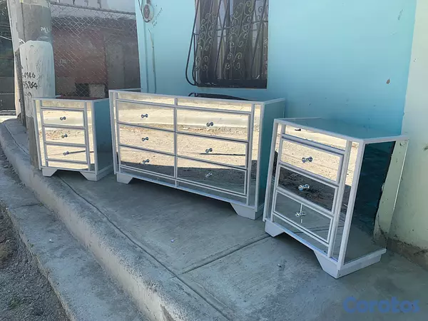 muebles y colchones - Gavetero y mesa de ncohe moderna  2