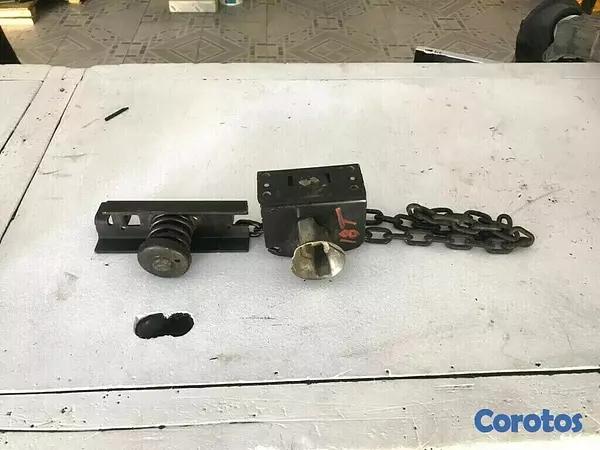 repuestos - CAMA CORTA TOYOTA TUNDRA 2017 - ORIGINAL Y GARANTIZADA 2