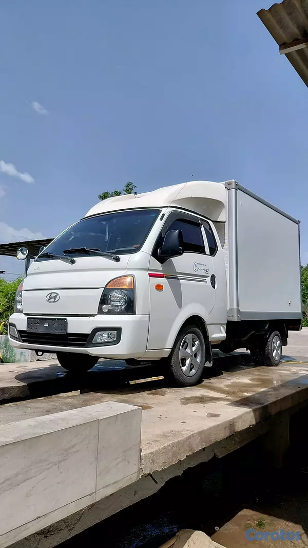 camiones y vehiculos pesados - Camion refrigerado, muy bajo kilometraje 68000 kilometros, radio CD. 6