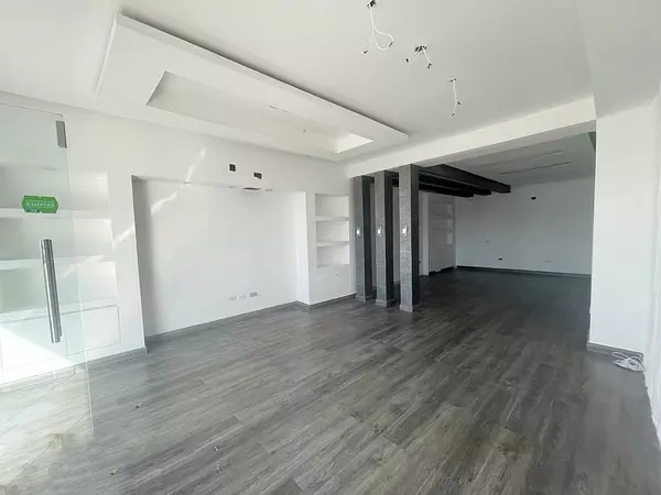 oficinas y locales comerciales - Alquiler céntrico local en Bella vista 4
