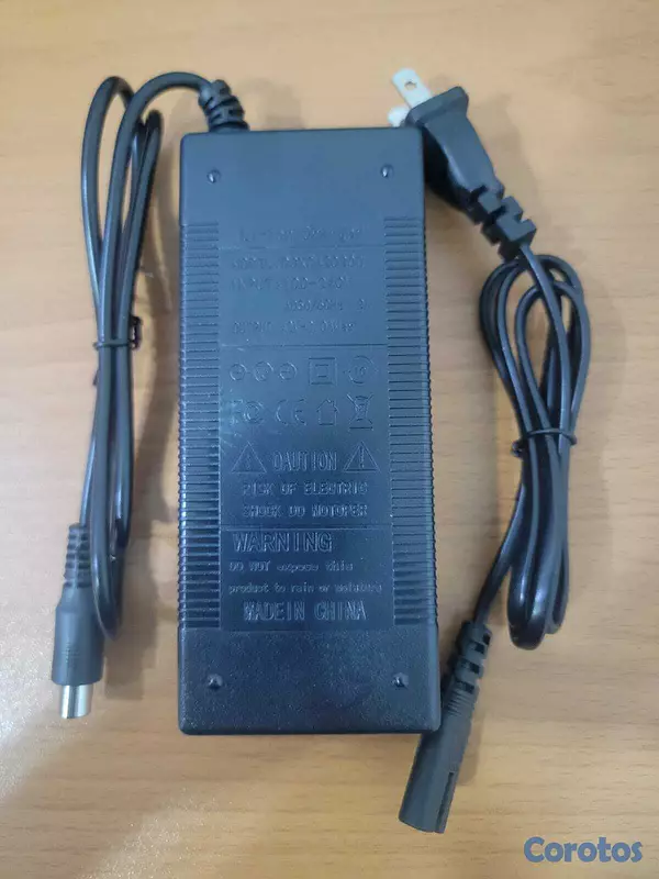 otros electronicos - Cargador XM36 para Patineta Eléctrica 42V Rápido y 2
