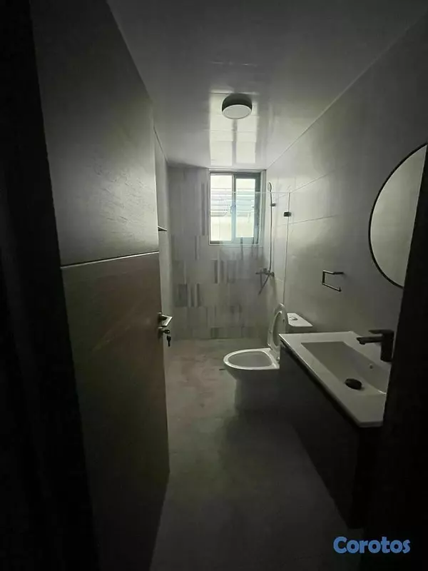apartamentos - Apartamento en 2do nivel con terraza en Piantini  7