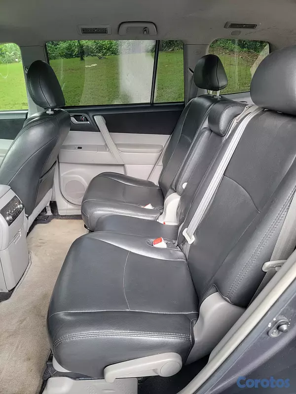 jeepetas y camionetas - Vendo Toyota Highlander 2