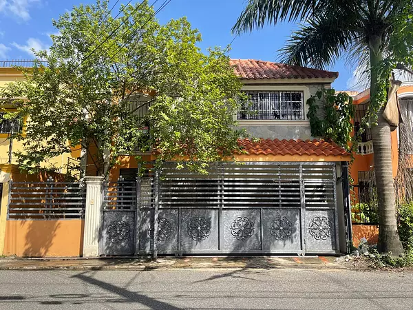 casas - Casa en Santo Domingo Este Autopista de san Isidro 7