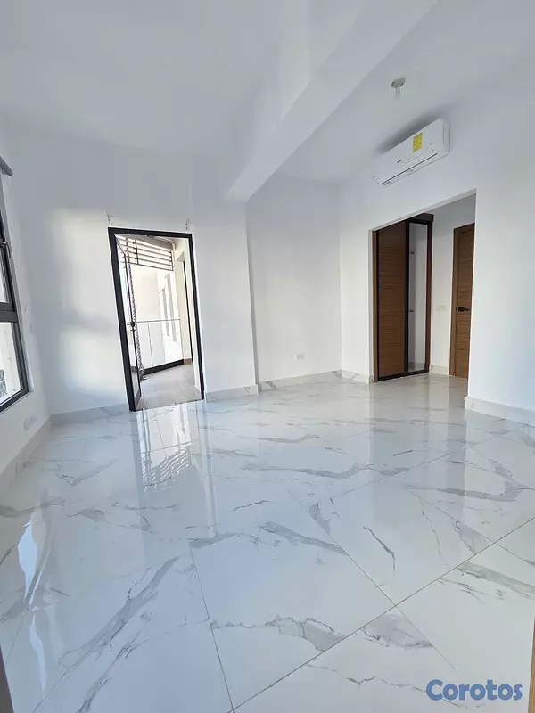 apartamentos - alquiló bella vista sur piso 4 con línea blanca tres habitaciones 2.5 baños dos  2