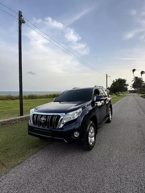 jeepetas y camionetas - Toyota land cruicer prado txl 2015 3