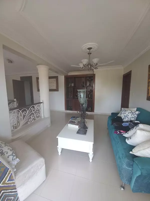 casas - Bonita Casa de 2 Niveles en Villa Estela, Moca  2