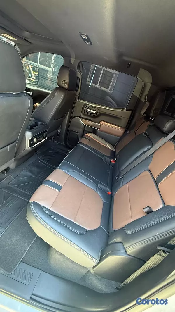 jeepetas y camionetas - Chevrolet Silverado High Country 2022 5