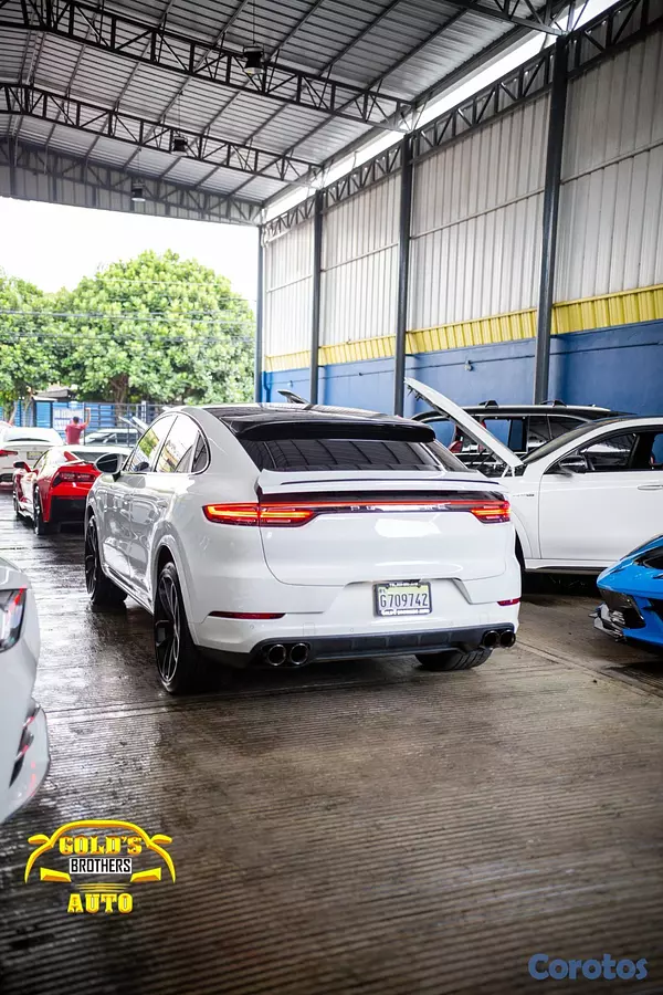 jeepetas y camionetas - Porsche Cayenne Coupe 2021 Clean Carfax 4