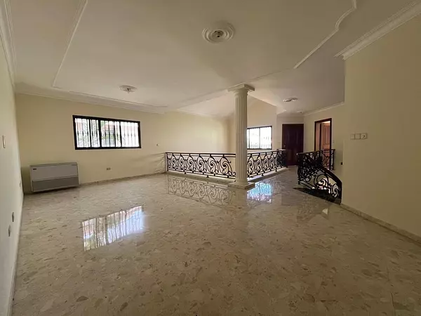 casas - ALQUILO o VENDO Casa de Dos Niveles En Las Praderas Con Linea Blanca.

 6